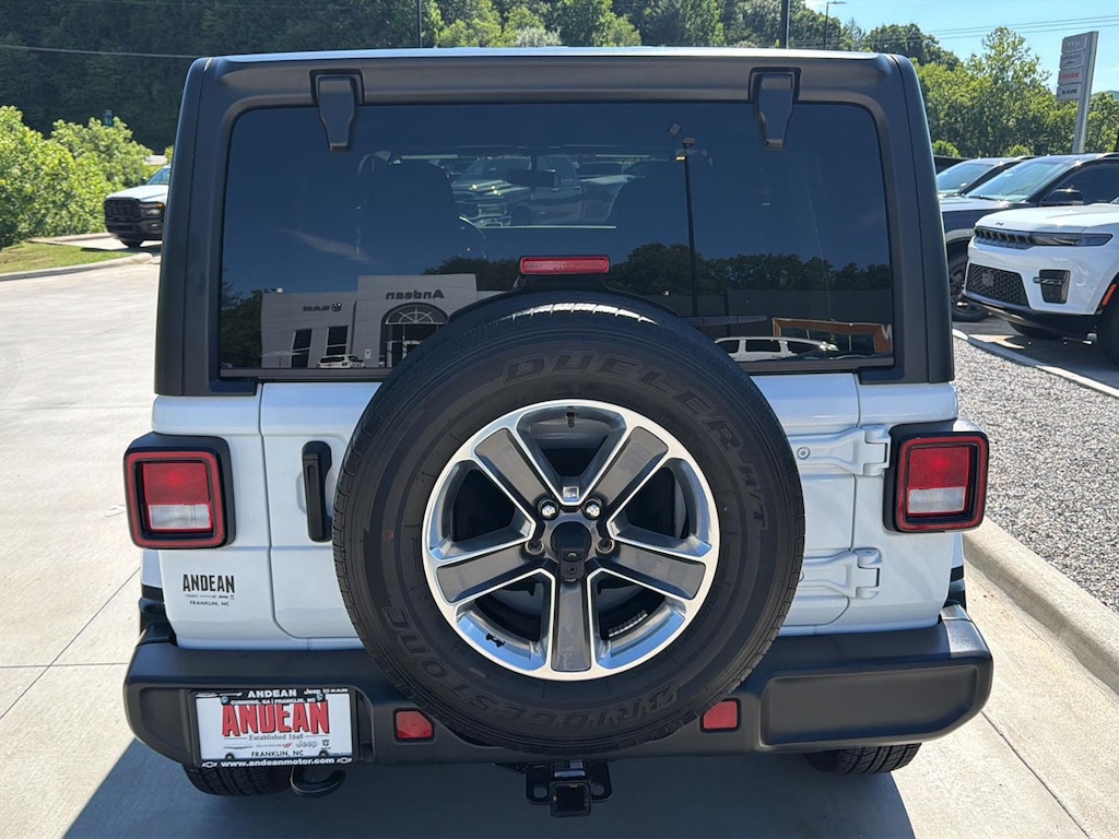 Used 2021 Jeep Wrangler Unlimited Sahara SUV