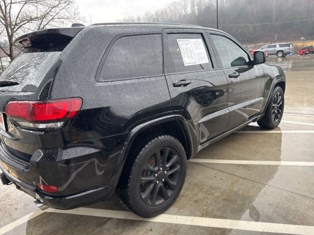 Used 2020 Jeep Grand Cherokee Altitude SUV