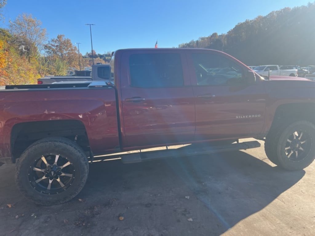 Used 2017 Chevrolet Silverado 1500 LT Truck
