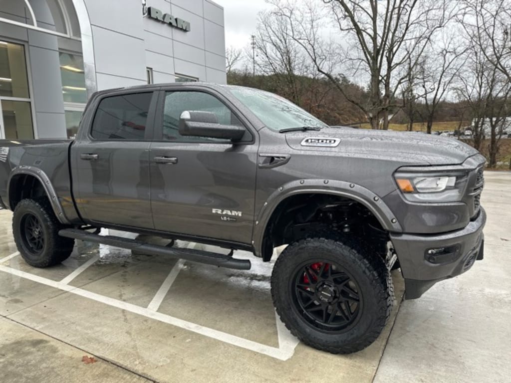 New 2024 Ram 1500 BIG HORN CREW CAB 4X4 5'7 BOX For Sale Franklin NC