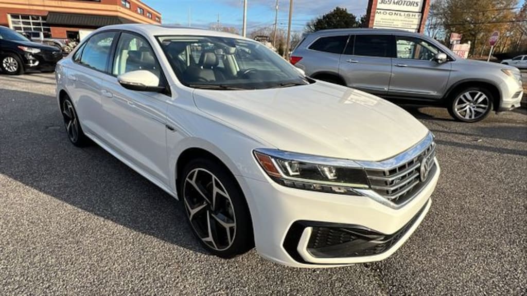 Used 2020 Volkswagen Passat 2.0T R-Line Sedan
