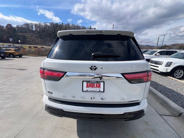 2025 Toyota Sequoia photo 3