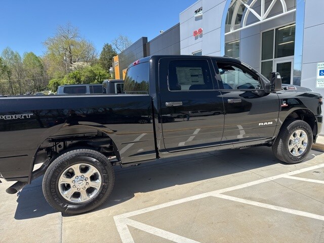 2025 Ram 2500 Big Horn photo 4