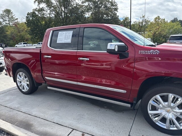 2024 Chevrolet Silverado 1500 High Country photo 3