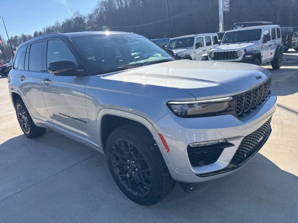 New 2025 Jeep Grand Cherokee SUMMIT 4X4 Sport Utility