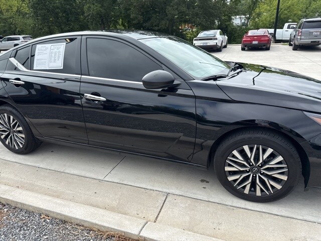 2024 Nissan Altima 2.5 SV photo 3