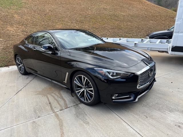 2022 INFINITI Q60 Coupe LUXE's photo