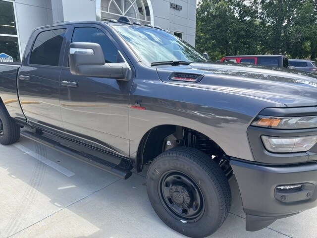 2025 Ram 2500 Tradesman photo 2