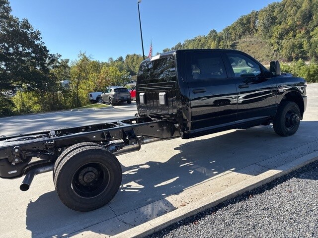 2026 Ram 3500 Tradesman photo 4