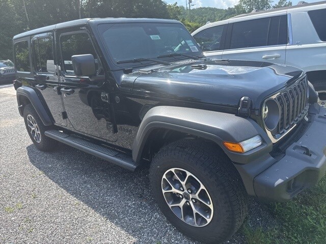 2025 Jeep Wrangler Sport S photo 4