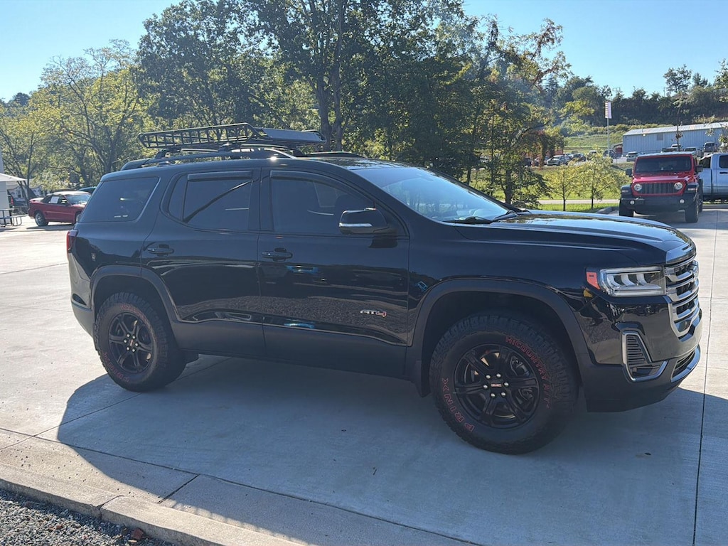Used 2023 GMC Acadia AT4