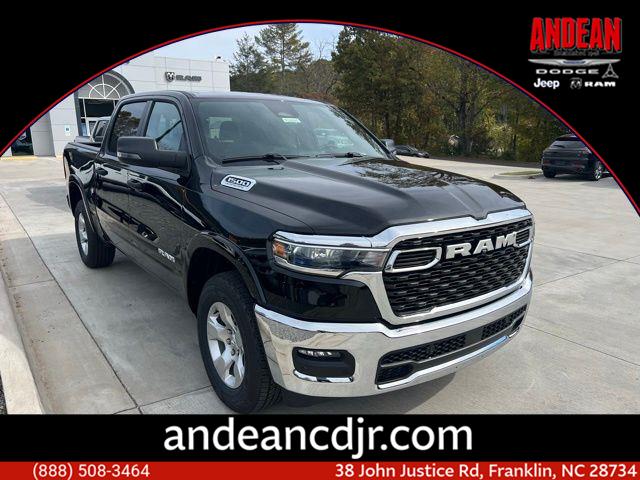 Diamond Black Crystal Pearlcoat 2026 RAM 1500 Big Horn Crew Cab 4WD Pickup Truck Four-Wheel Drive 8-Speed Automatic