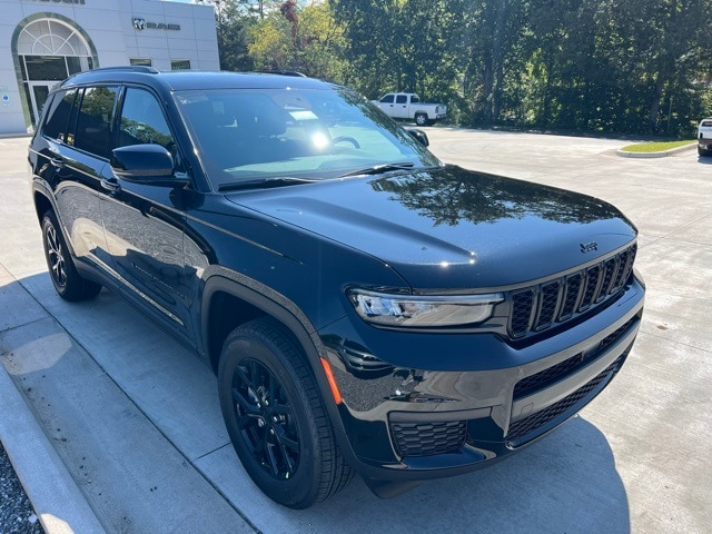 2025 Jeep Grand Cherokee L Altitude's photo