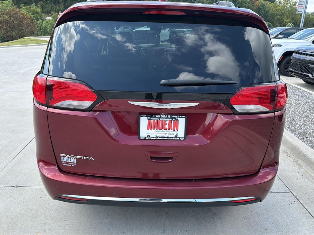 Used 2017 Chrysler Pacifica Touring-L Plus Van