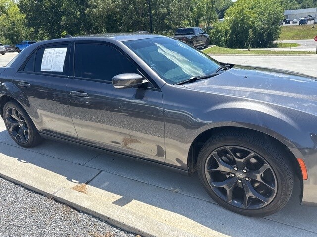 2021 Chrysler 300 S photo 3