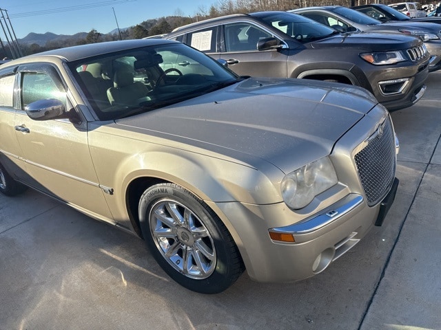 2006 Chrysler 300 C's photo