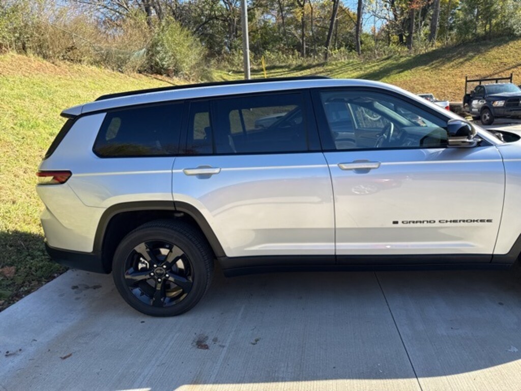 Used 2024 Jeep Grand Cherokee L Altitude X SUV