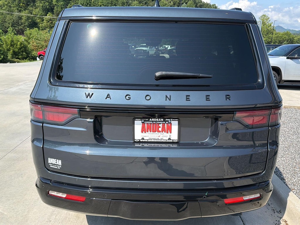 Used 2025 Jeep Wagoneer Series II Carbide SUV