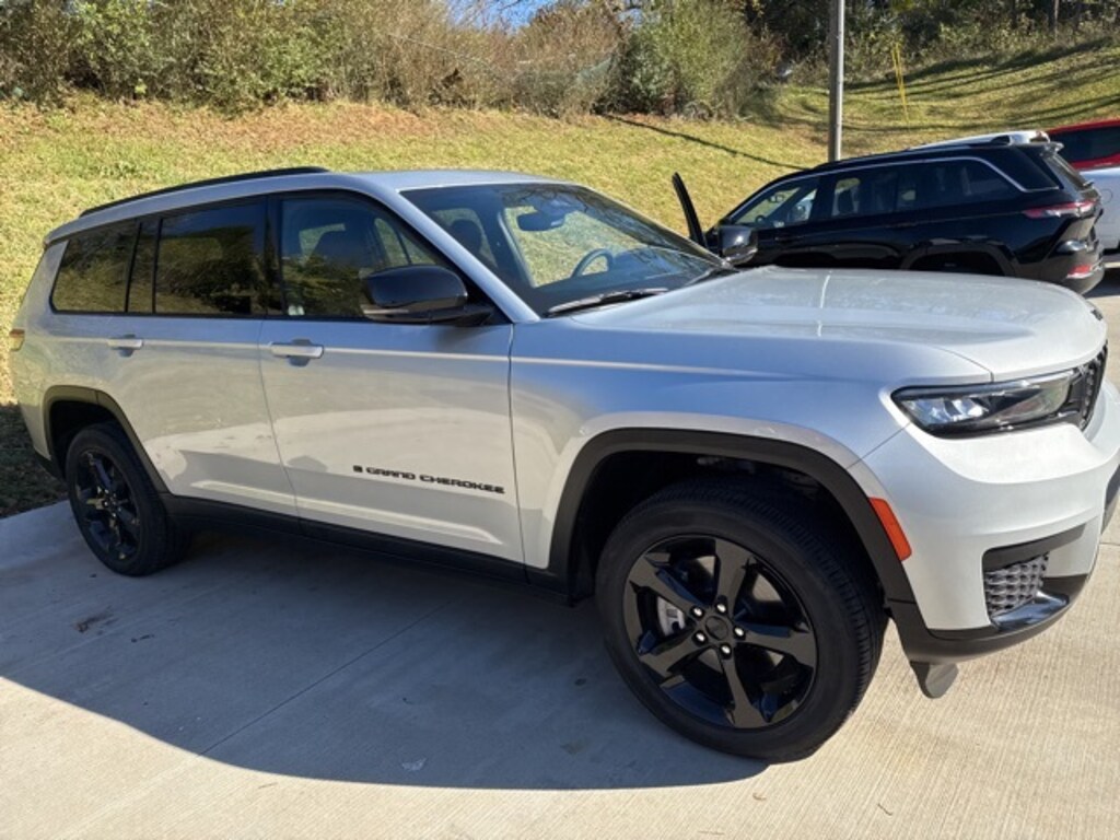 Used 2024 Jeep Grand Cherokee L Altitude X SUV