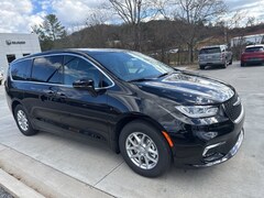 2026 Chrysler Pacifica SELECT Passenger Van