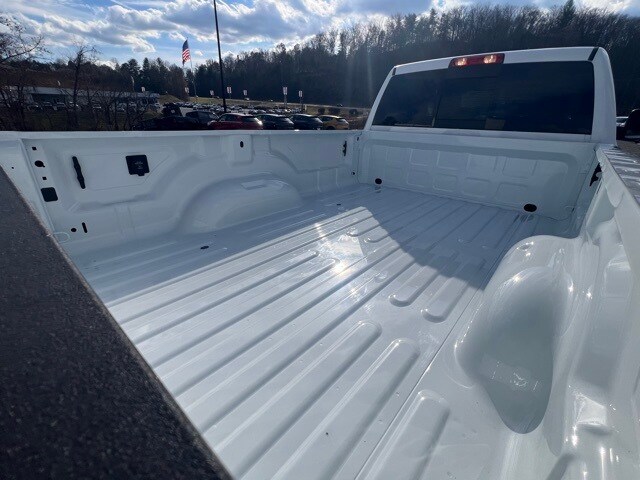 2025 Ram 3500 Big Horn photo 4