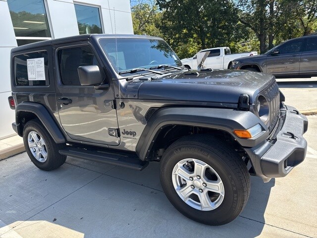 2022 Jeep Wrangler Sport S photo 2