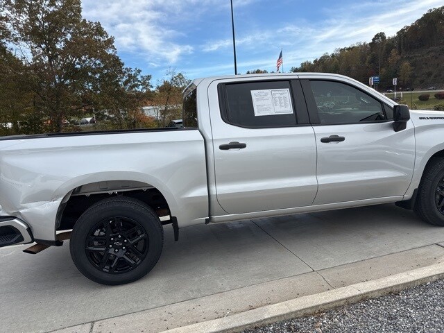 2021 Chevrolet Silverado 1500 Custom photo 3