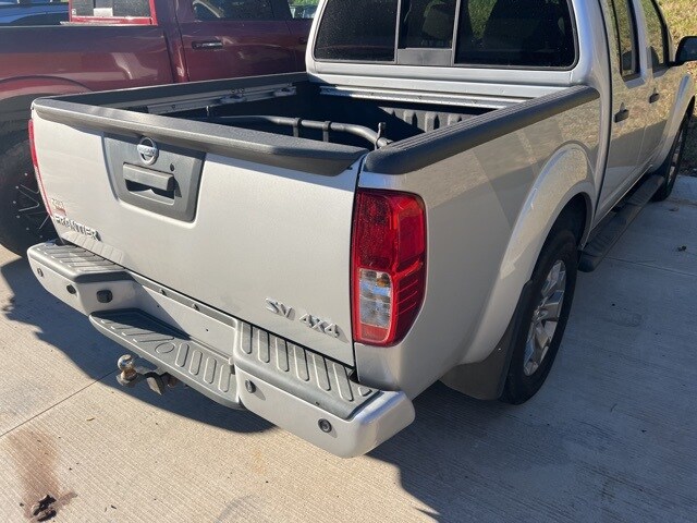 2021 Nissan Frontier SV photo 3