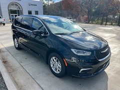 2026 Chrysler Pacifica SELECT Passenger Van