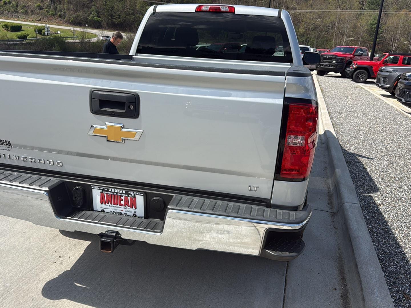 View vehicle photo 6