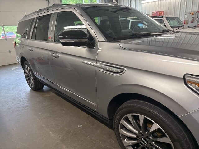 2021 Lincoln Navigator L Reserve photo 3