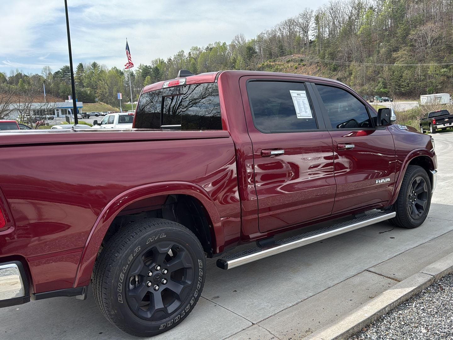 View vehicle photo 4