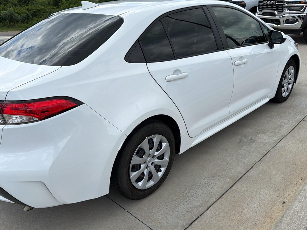 Used 2022 Toyota Corolla LE Sedan