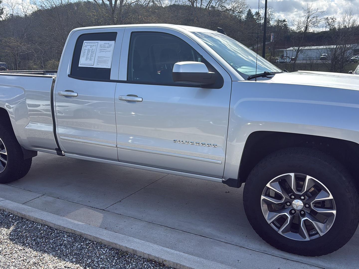 View vehicle photo 2