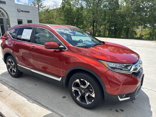 Used 2018 Honda CR-V Touring with VIN 2HKRW2H92JH648559 for sale in Franklin, NC