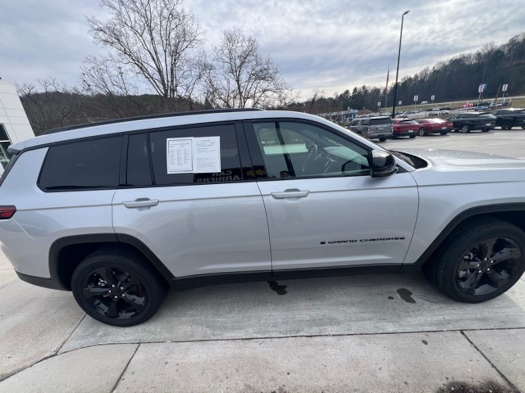 Used 2024 Jeep Grand Cherokee L Altitude X SUV