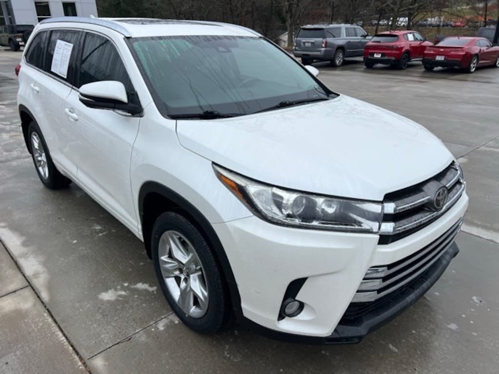 Used 2017 Toyota Highlander Limited SUV