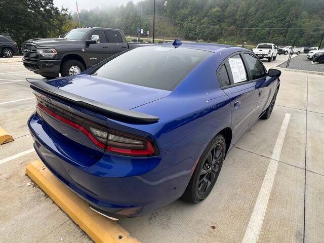 2022 Dodge Charger SXT photo 3