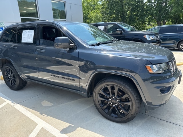 Used 2018 Jeep Grand Cherokee Altitude with VIN 1C4RJFAG3JC172252 for sale in Franklin, NC