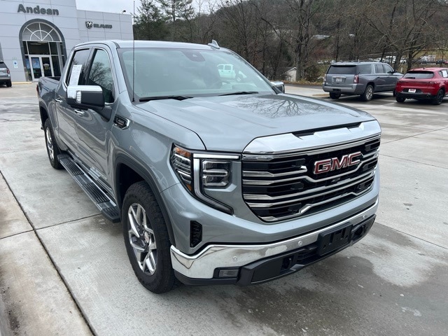 2025 GMC Sierra 1500 SLT's photo