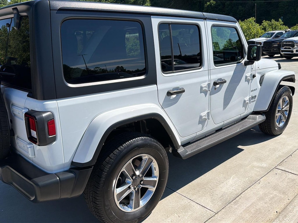 Used 2021 Jeep Wrangler Unlimited Sahara SUV