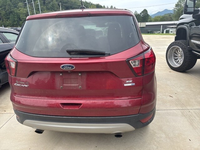 2019 Ford Escape SE photo 2