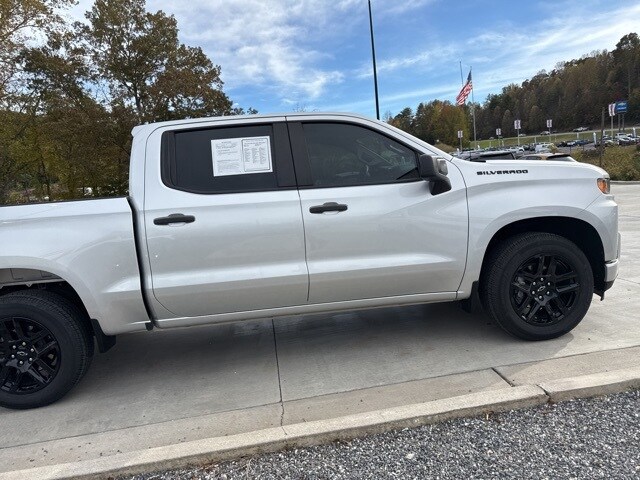 2021 Chevrolet Silverado 1500 Custom photo 2
