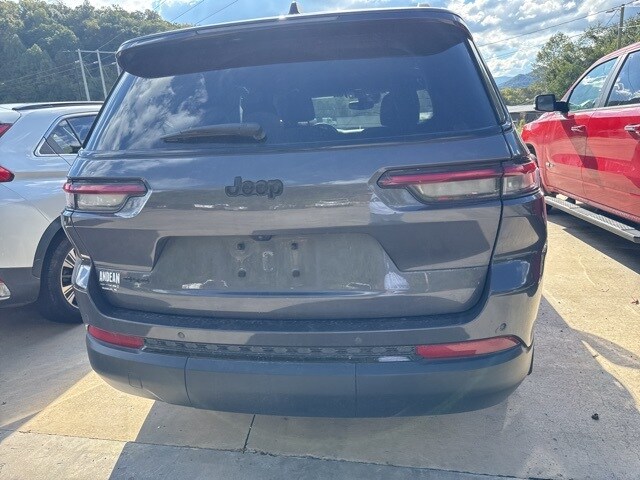 2023 Jeep Grand Cherokee Altitude photo 3