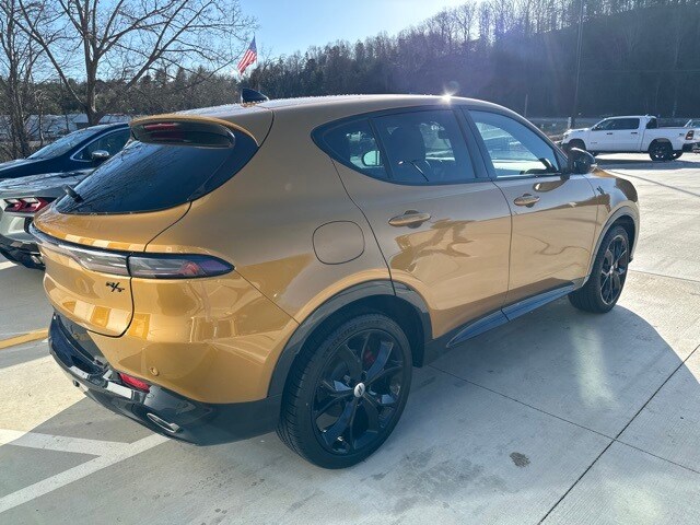 2024 Dodge Hornet R/T photo 4