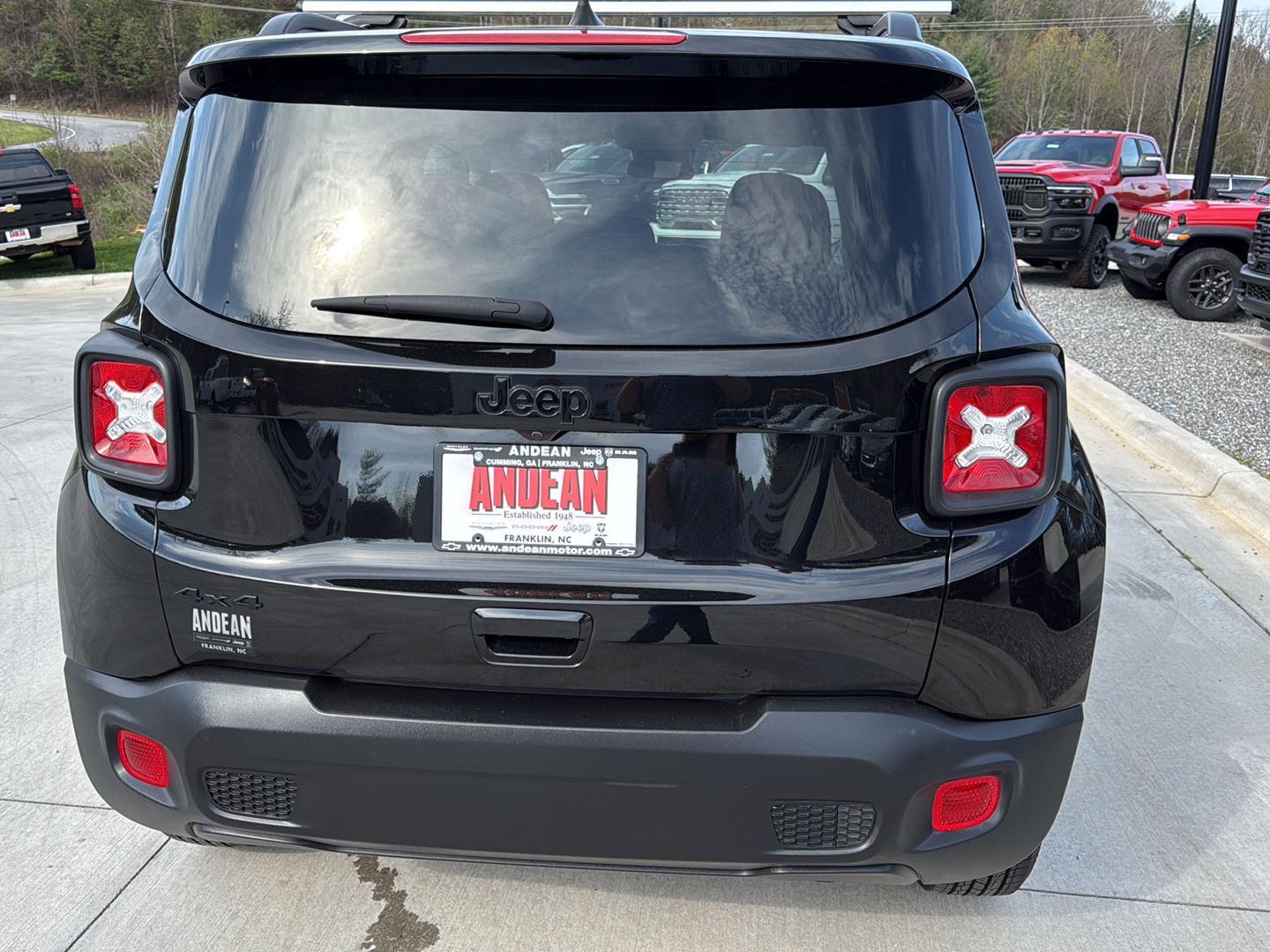 View vehicle photo 7