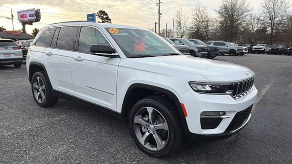 Used 2025 Jeep Grand Cherokee Limited SUV