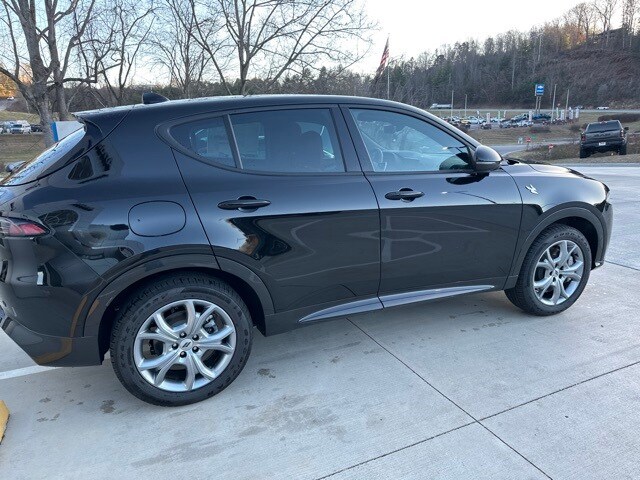 2024 Dodge Hornet R/T Plus photo 3