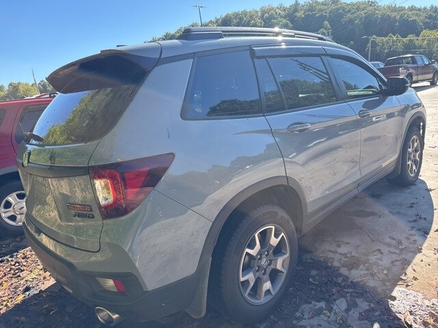 2022 Honda Passport TrailSport photo 2