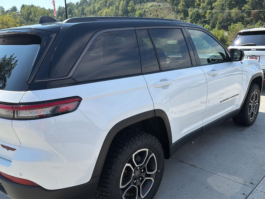 Used 2022 Jeep Grand Cherokee Trailhawk SUV